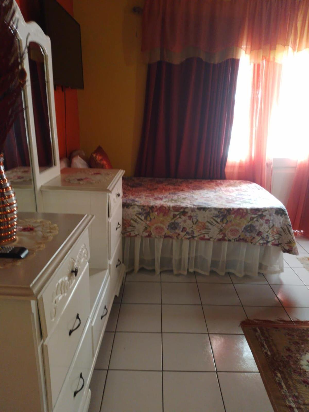 Pink Hibiscus Bed And Breakfast Montego Bay Exterior photo