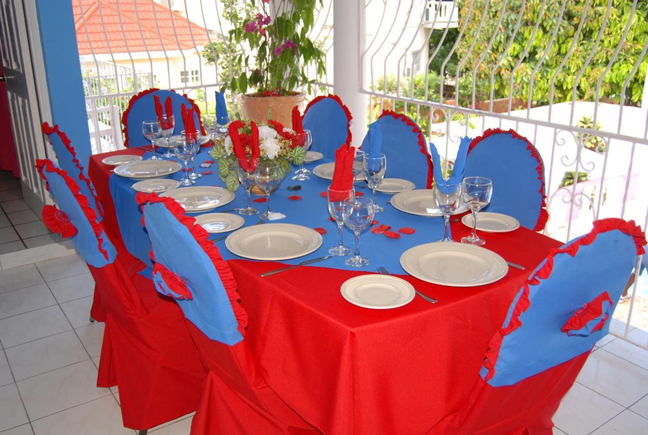 Pink Hibiscus Bed And Breakfast Montego Bay Exterior photo